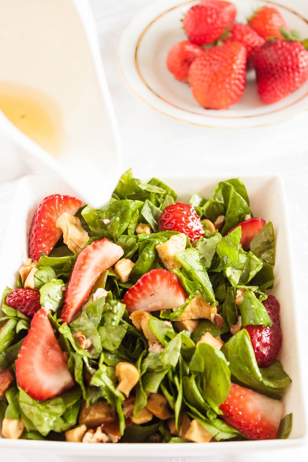Spinach Strawberry Salad with Dried Apples and Pecans
